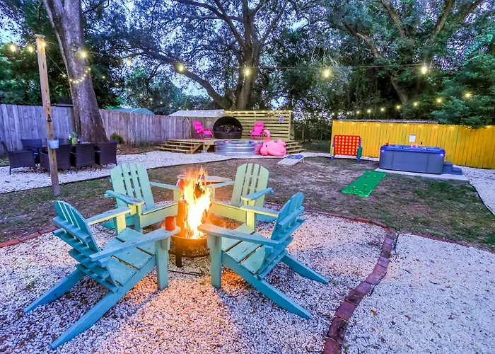 Holiday home Family House Cowboy Pool Hot Tub Yard Games Pensacola